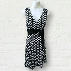 Max Studio Sleeveless B&W Empire Belted Dress